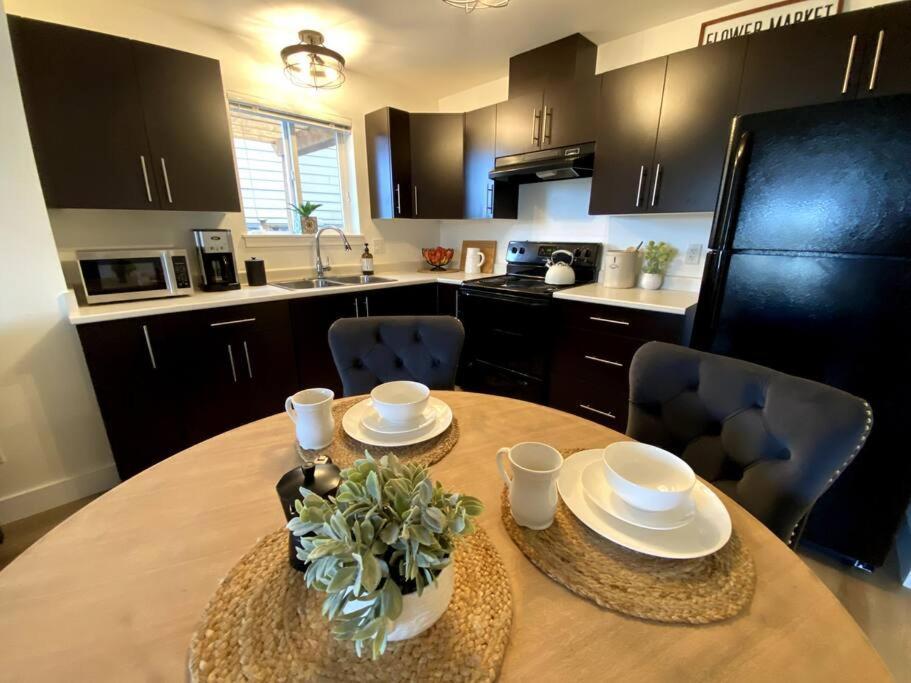 Cozy Lakeview Suite Victoria Esterno foto